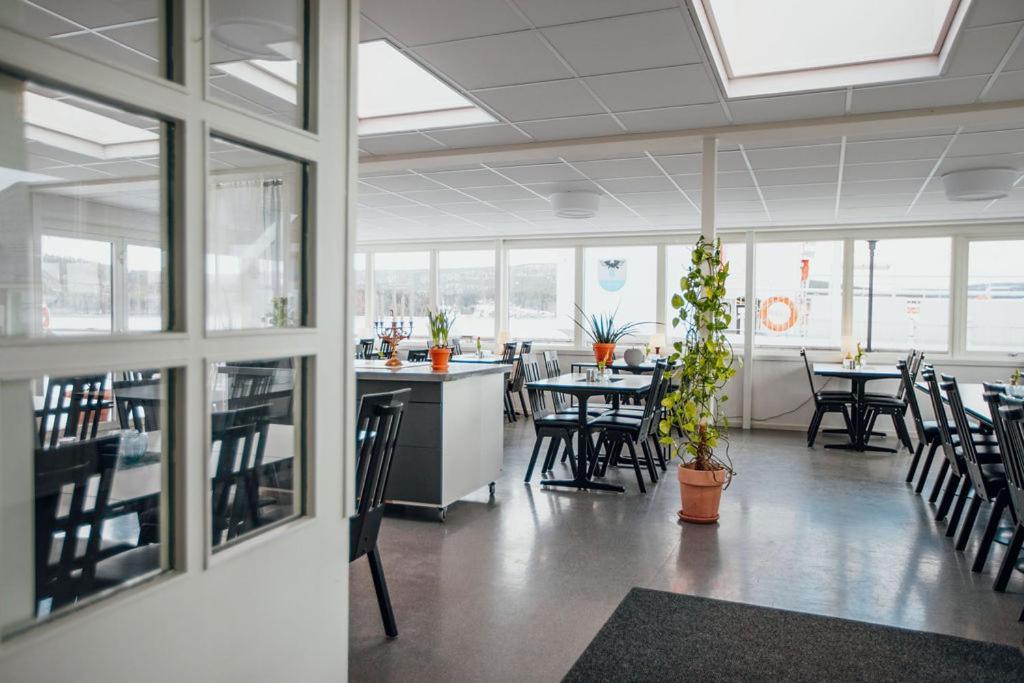 Kajkanten Restaurang B&B Kopmanholmen Экстерьер фото